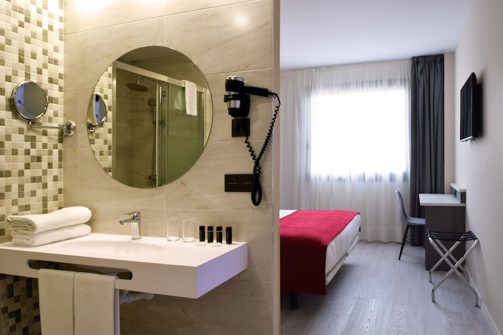 Double Room, 1 King Bed photo 2