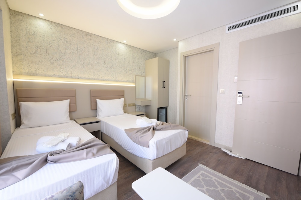 Superior Double or Twin Room photo 1