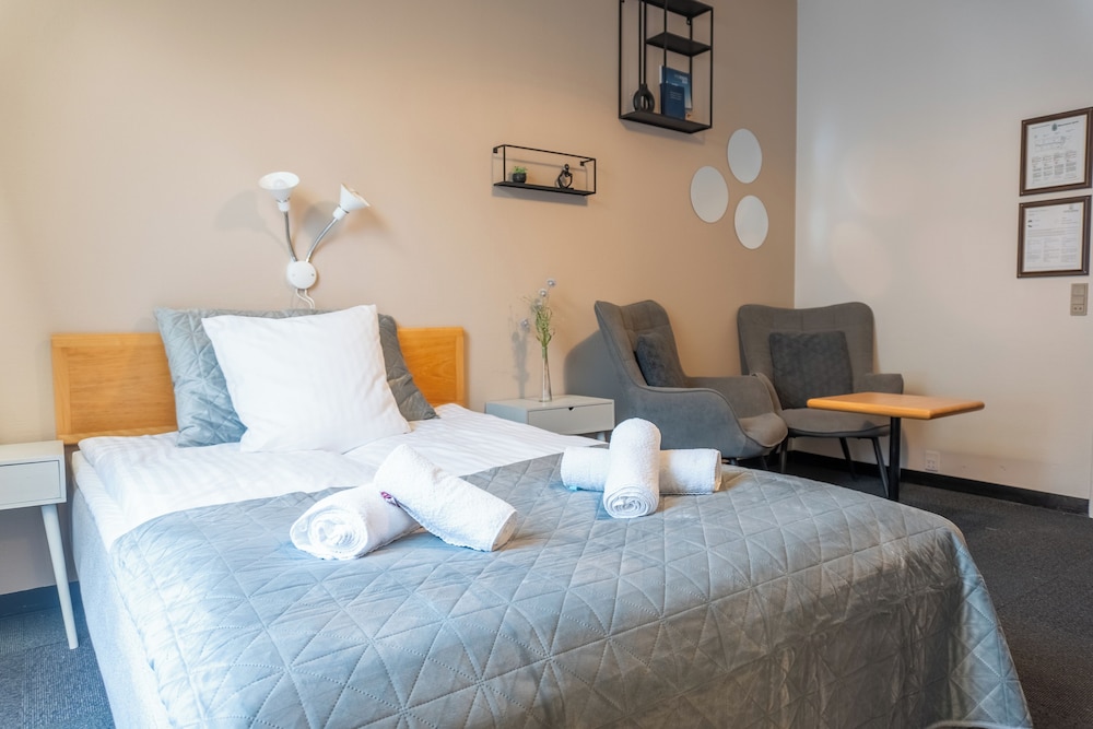Basic Double Room