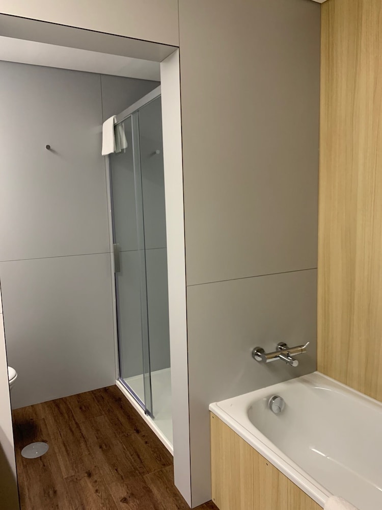 Deluxe Room, 1 Queen Bed