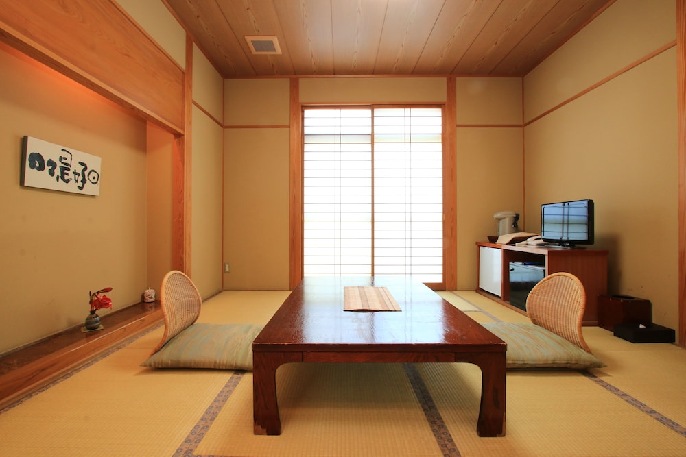 Japanese Style Room With 8 Tatami Space photo 3