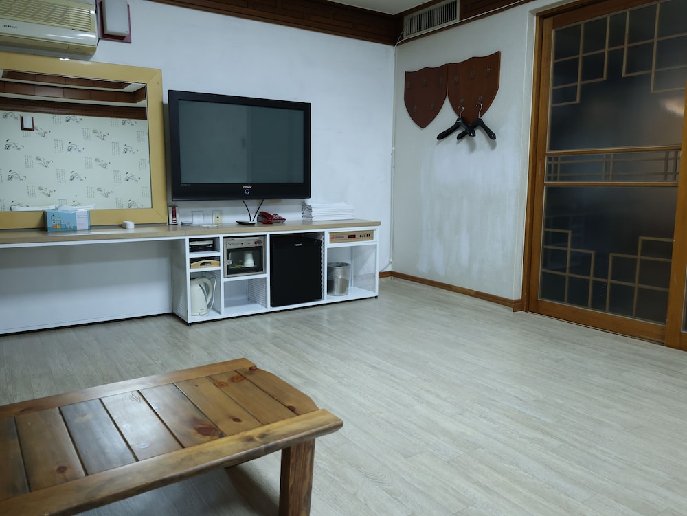 Deluxe Ondol Room photo 3