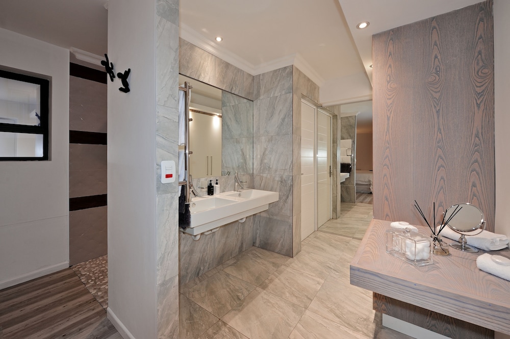 Family Suite, Sea View (Luxury) photo 3