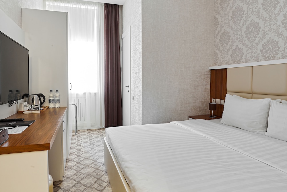 Basic Double Room photo 2