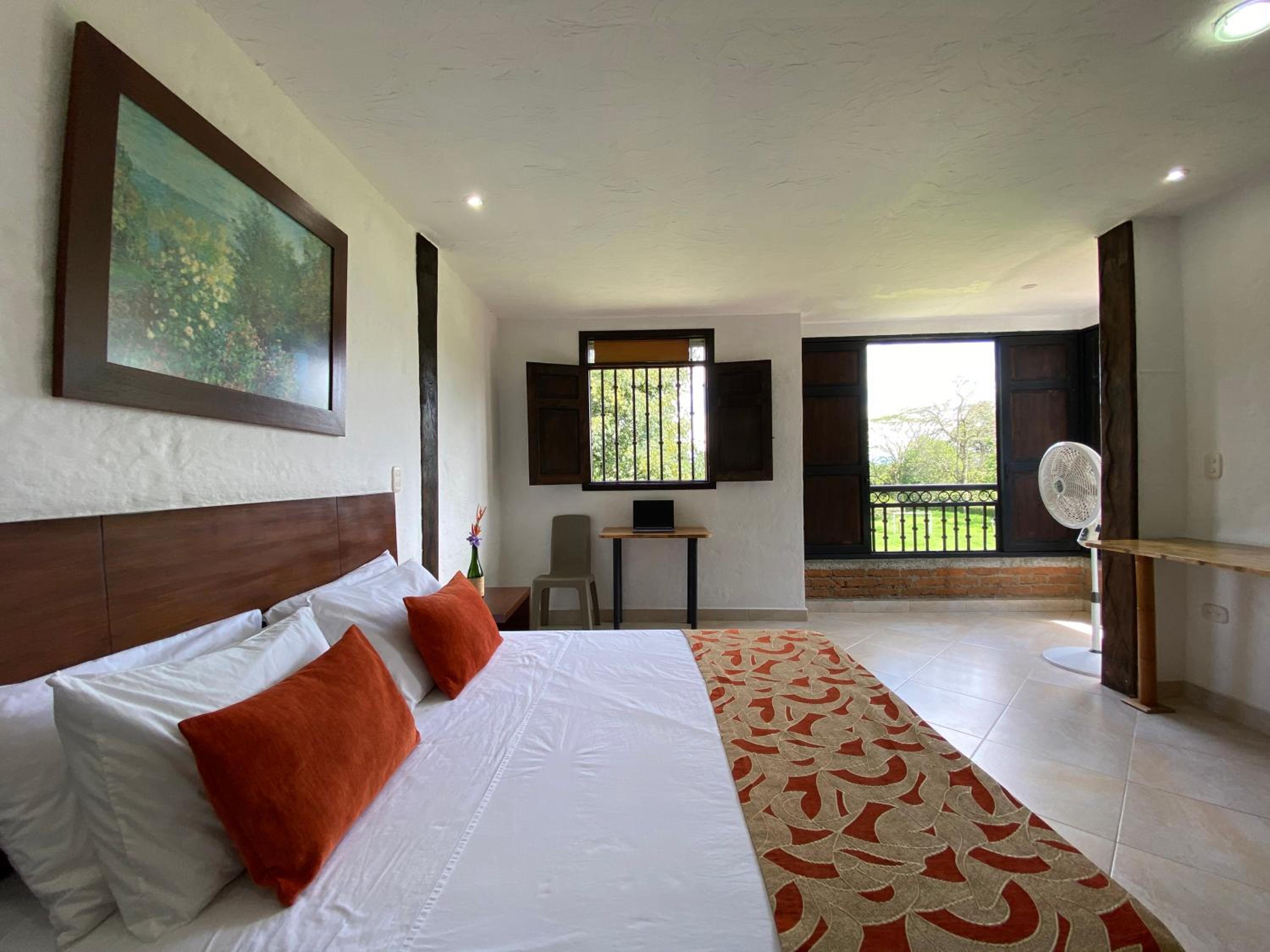 Suite with Mountain View photo 3