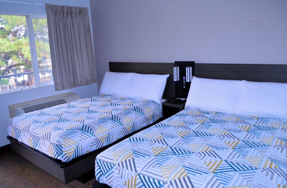Deluxe Room, 2 Double Beds, Non Smoking