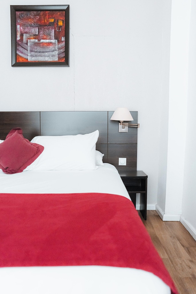 Classic Double Room - Photo 10