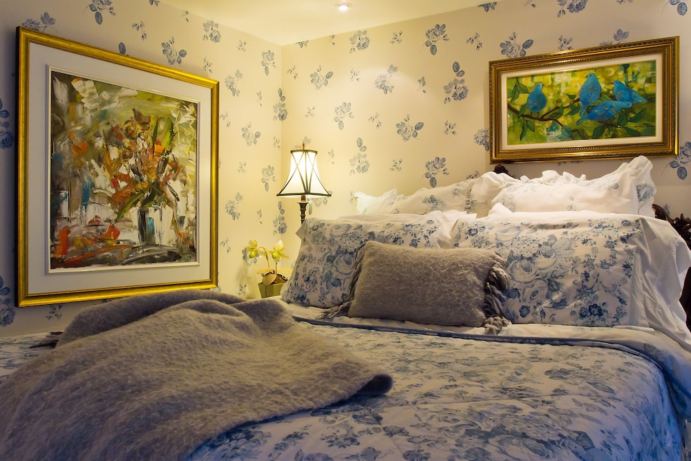 Classic Room, 1 Queen Bed photo 2