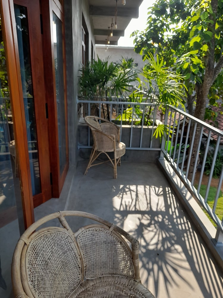 Deluxe Room, 1 Bedroom, Non Smoking, Pool View photo 3
