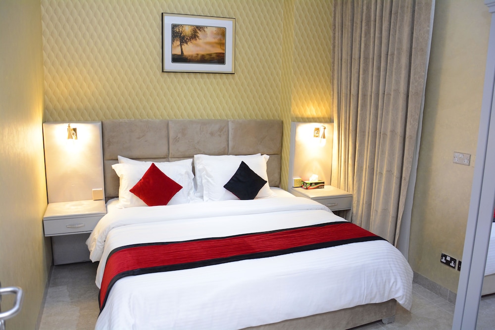 Family Apartment, 2 Bedrooms, City View photo 3
