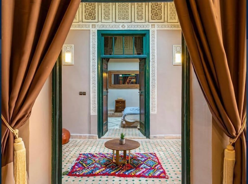 Family Quadruple Room, 2 Queen Beds, Non Smoking, Pool View