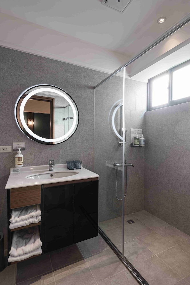 Standard Quadruple Room - Photo 5