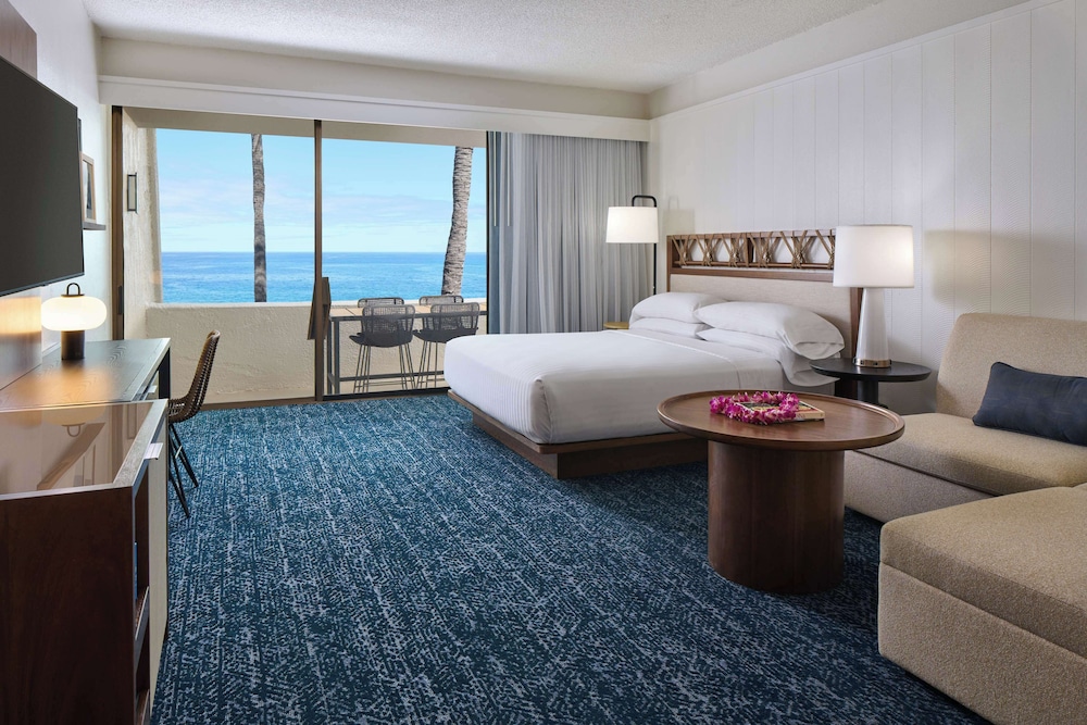 Club Suite, 1 King Bed With Sofa Bed, Oceanfront