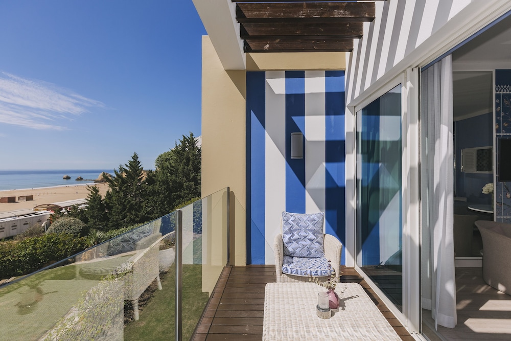 Deluxe Room, Balcony, Sea View - Photo 12