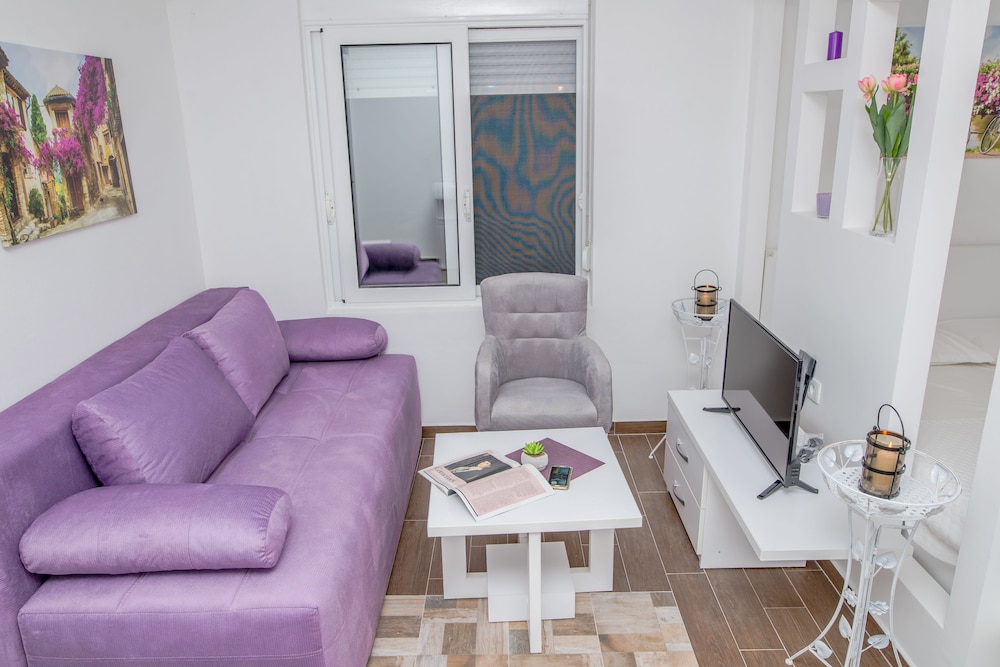 Standard Studio, 1 Queen Bed with Sofa bed, Partial Sea View photo 1