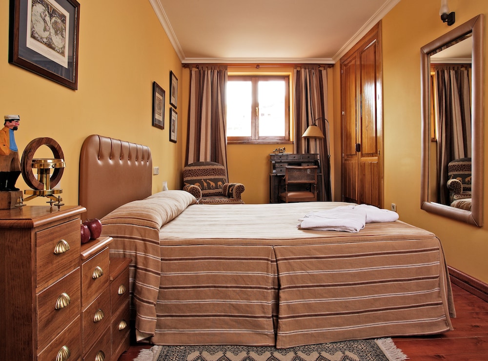 Superior Double or Twin Room photo 2