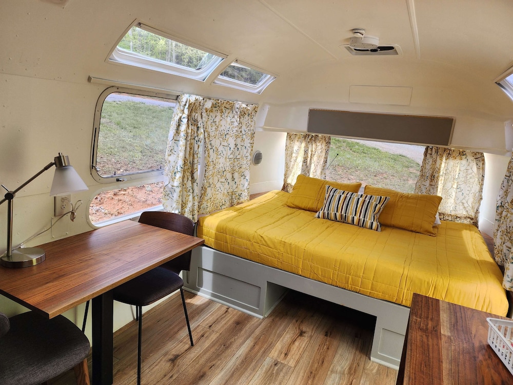 Premier Mobile Home, 1 Queen Bed, Patio, River View