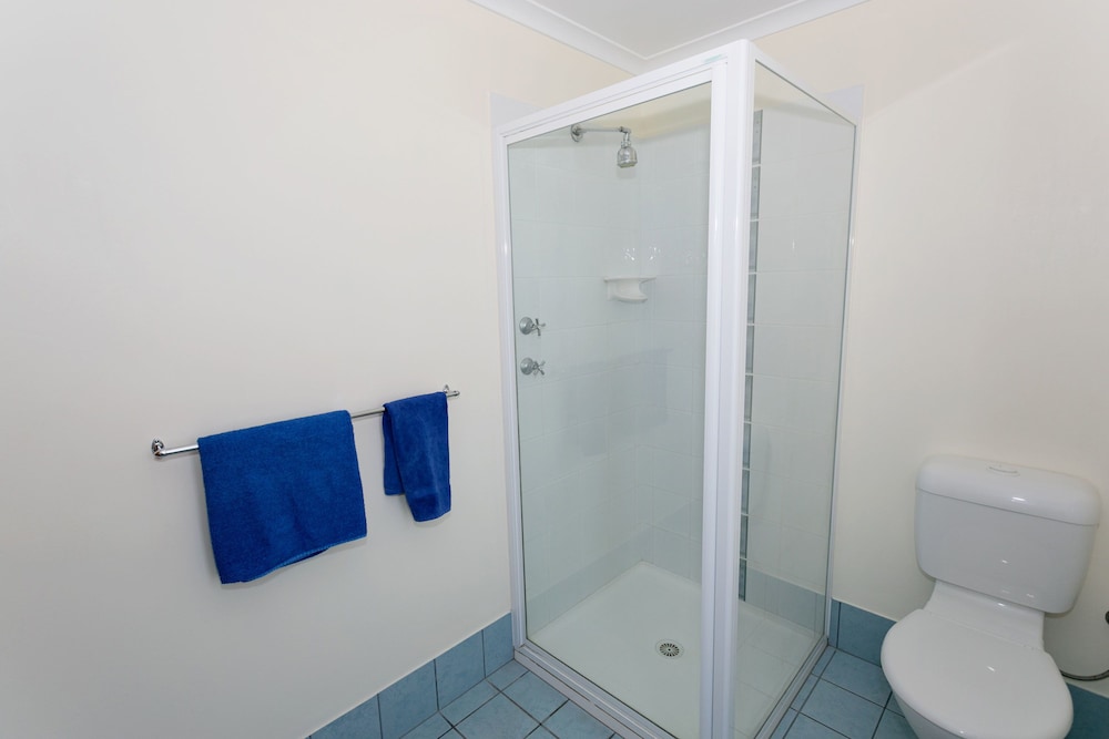 Executive One-Bedroom Apartment - Photo 6