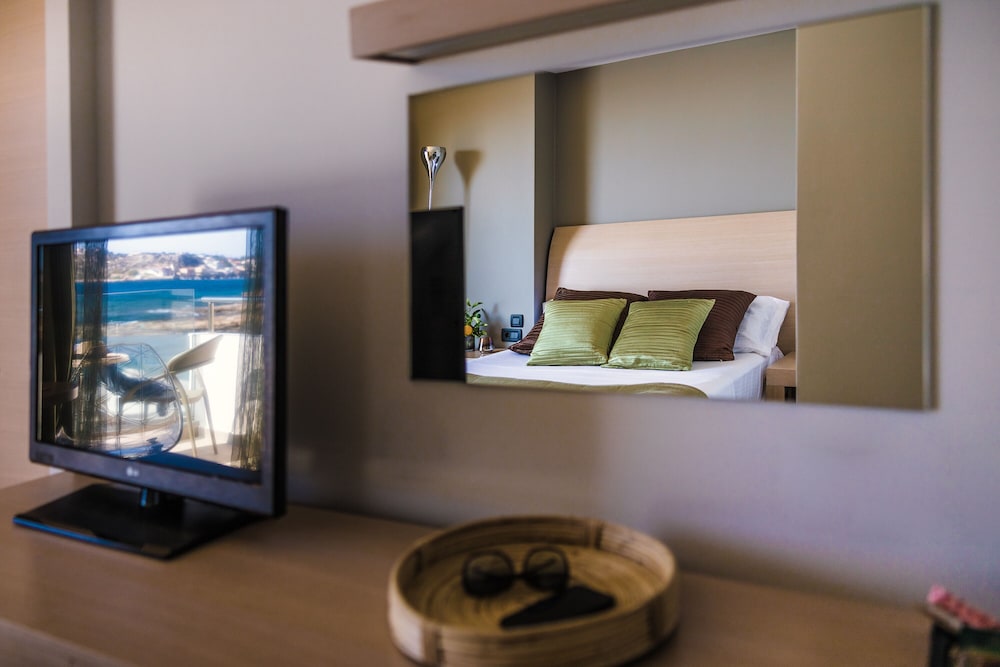Classic Room, Partial Sea View photo 2