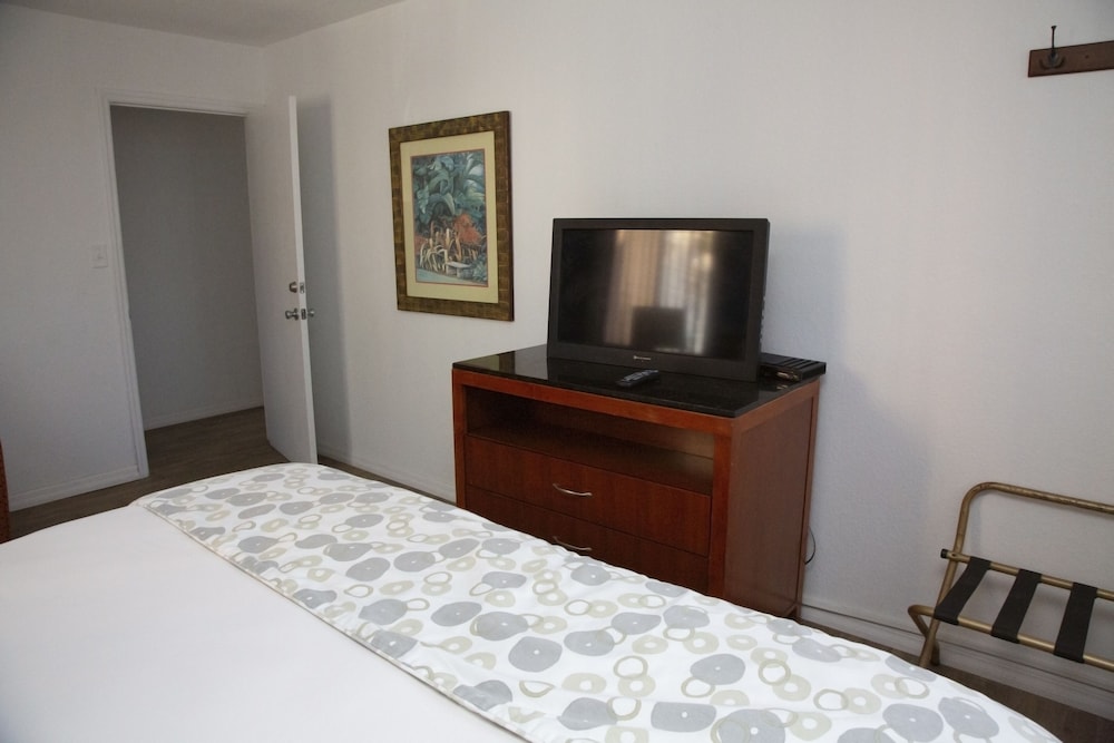 2 Beds With Balcony - Photo 17