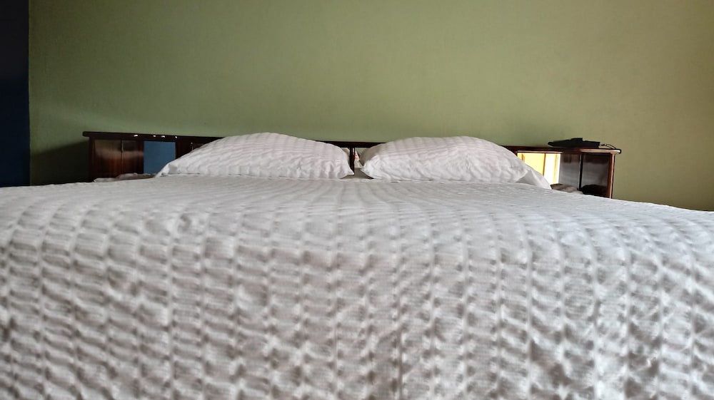Triple Room, Multiple Beds, Non Smoking photo 3