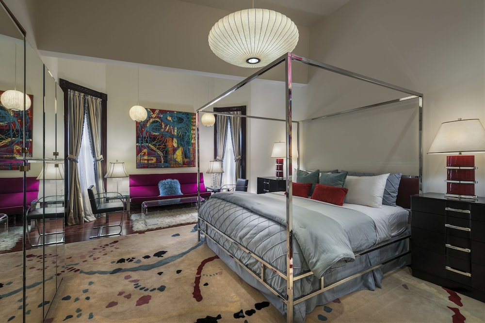Premium Room, 1 King Bed photo 1
