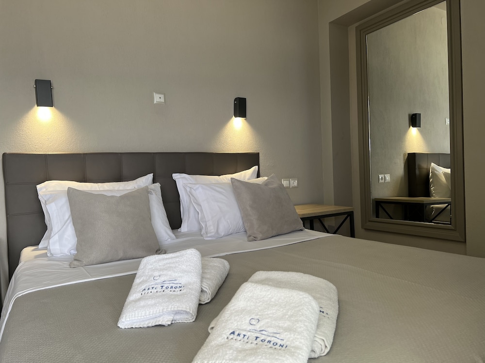 Room, Sea View