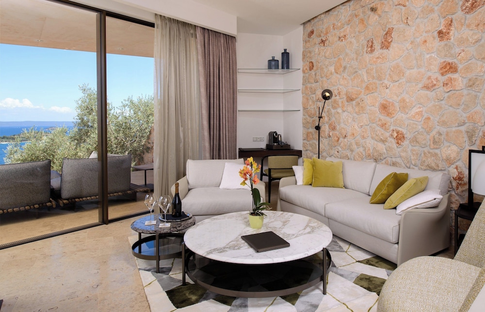 Luxury Suite with Terrace and Sea View - Photo 4