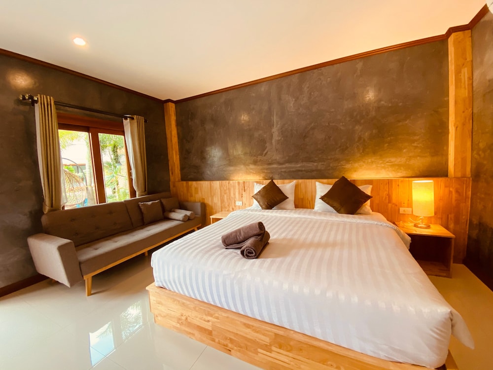 Deluxe Double Room, Bathtub, Pool View - Photo 1