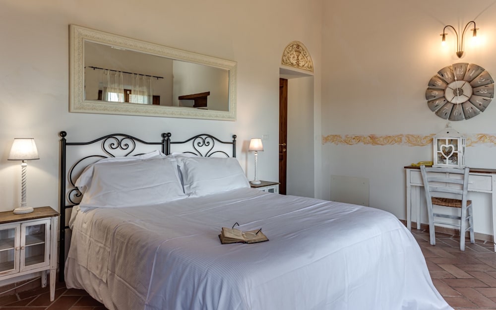 Executive Suite, Hot Tub, Garden View photo 3