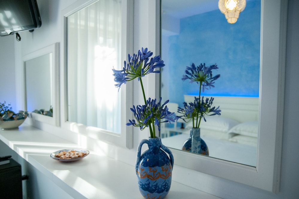 Superior Double or Twin Room, Balcony, City View - Photo 2