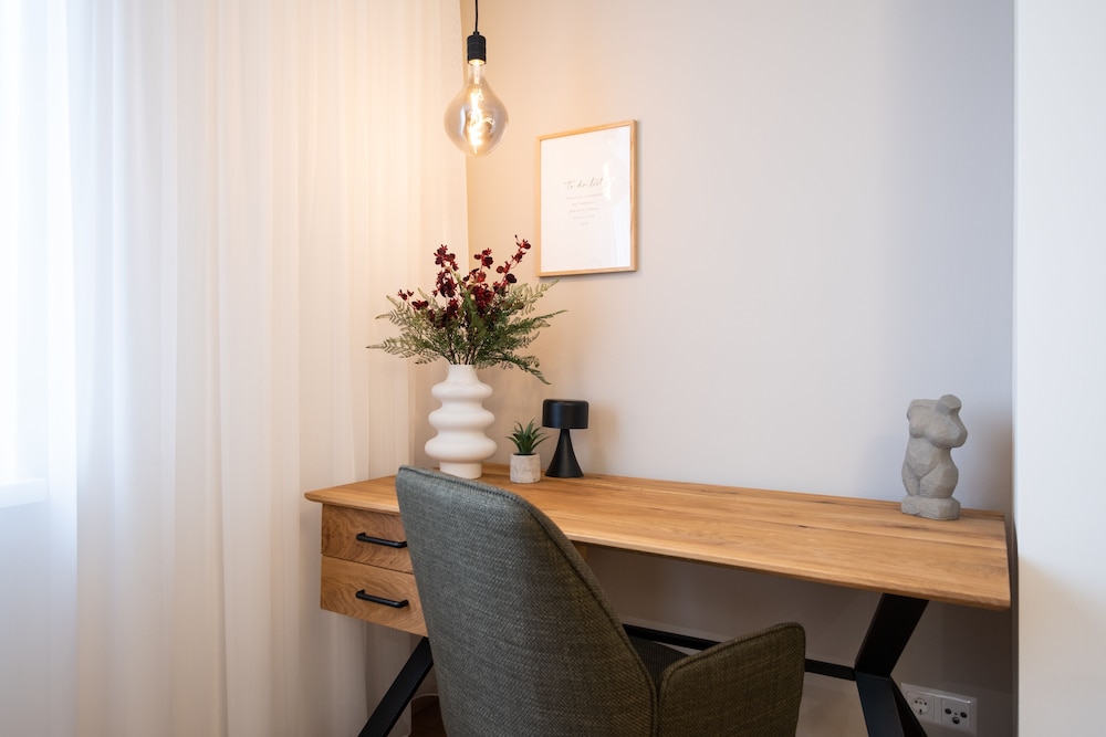 Superior Apartment (7/23) photo 2