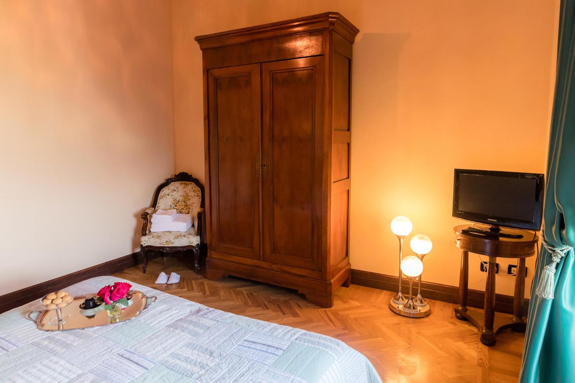 Two Connecting Double Rooms