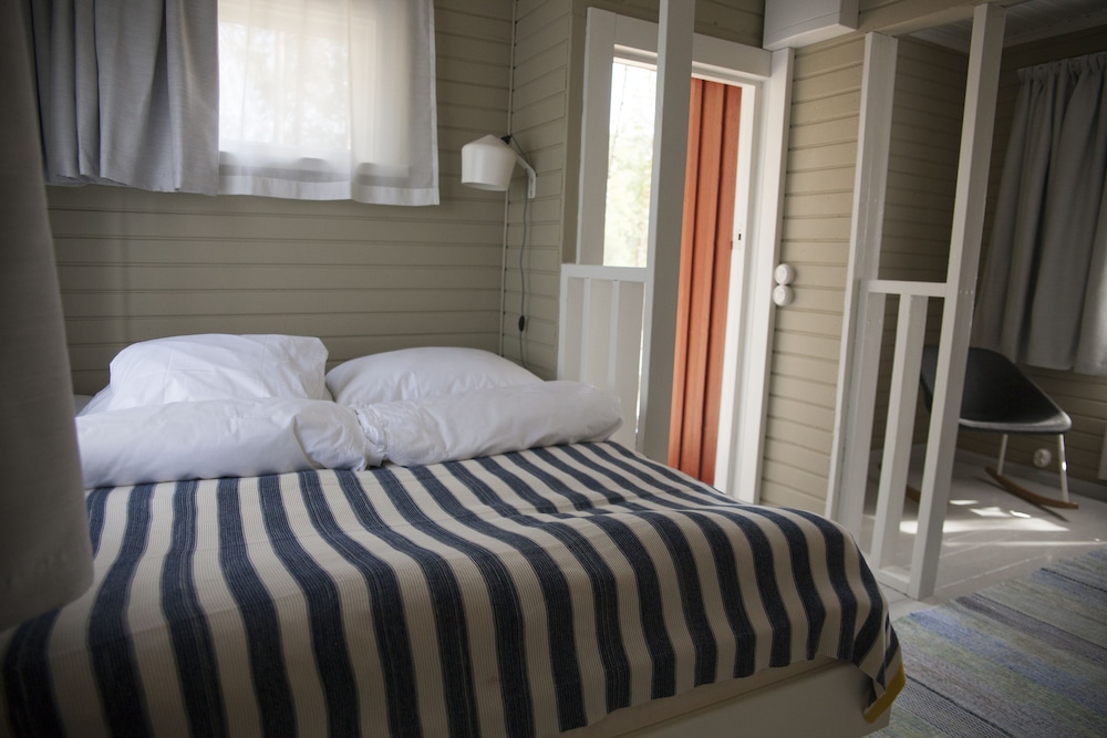 Basic Cabin photo 1