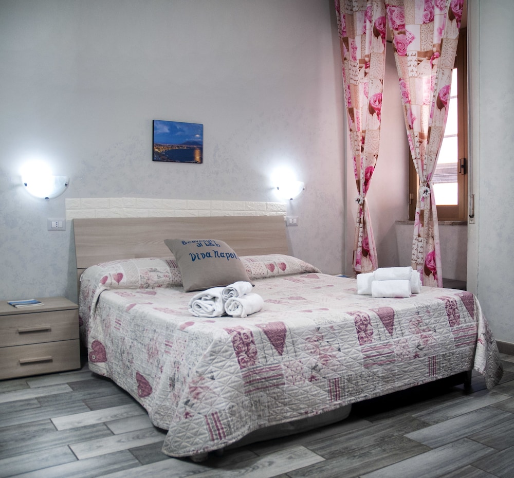 Family Room, Multiple Beds