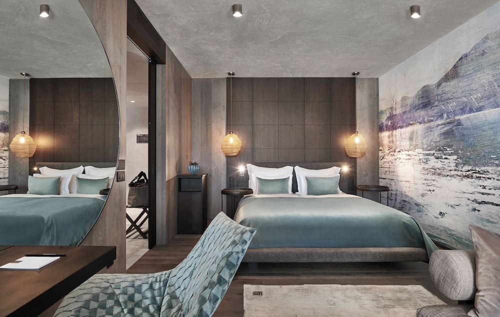 Family Suite, 2 Bedrooms, Non Smoking, Pool View