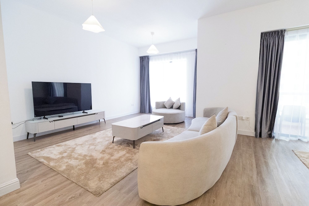 Comfort Apartment, 2 Bedrooms, Balcony, Marina View