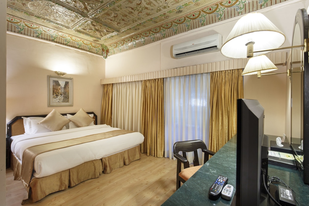 Suite - Photo 5