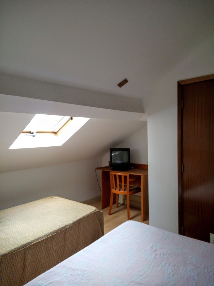 Economy Room, 2 Twin Beds