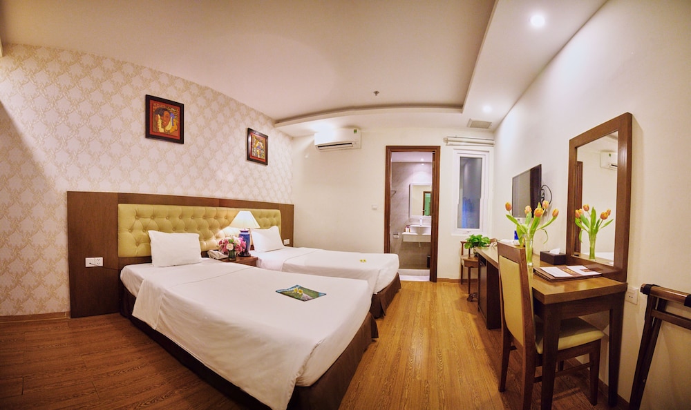 Superior Triple Room photo 2