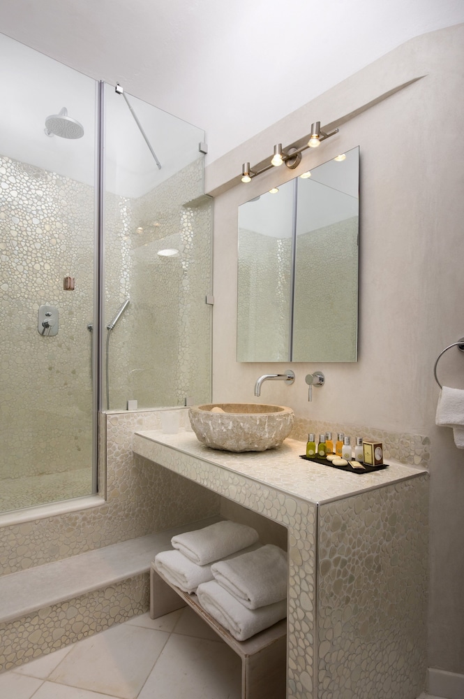 Superior Suite, Hot Tub, Caldera View - Photo 21