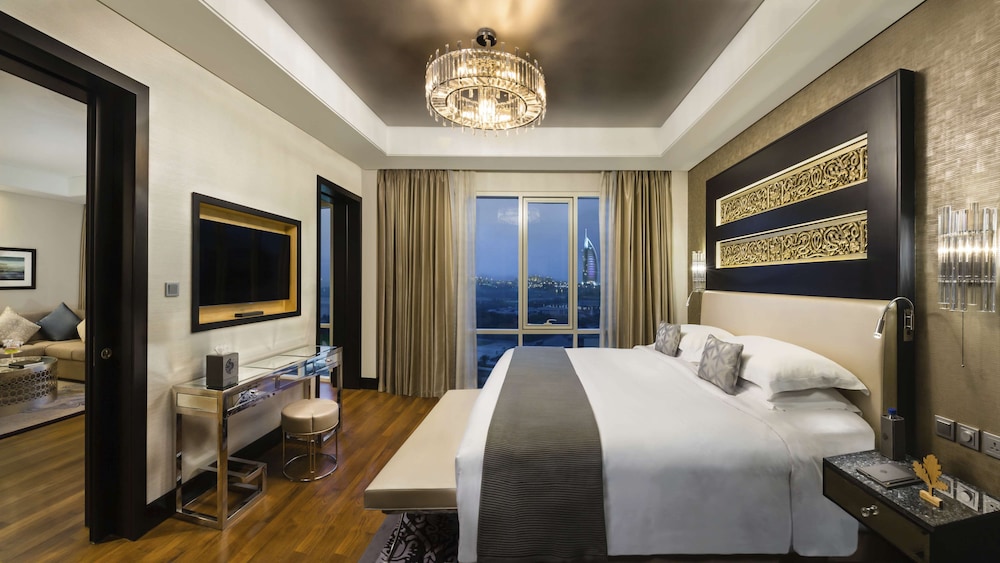 Grand Deluxe room