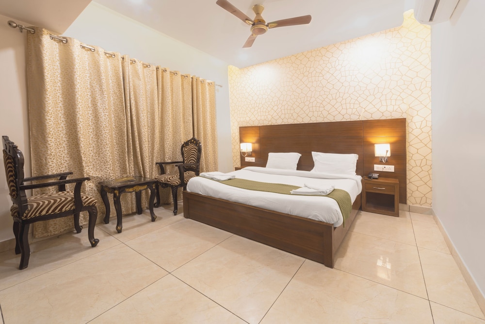 Executive Queen Room - Photo 5
