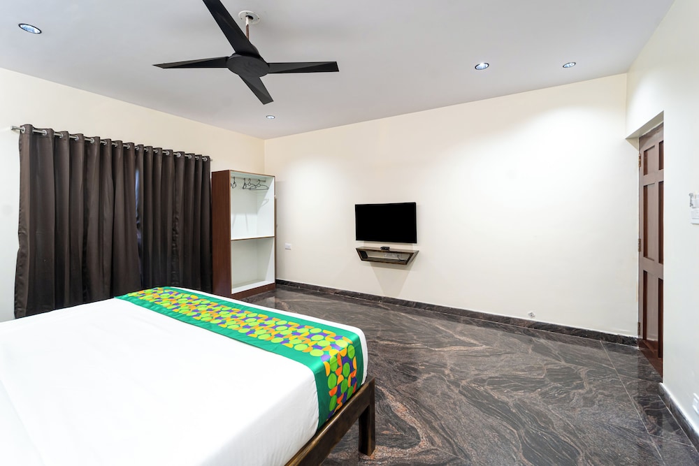 Deluxe Room - Photo 17