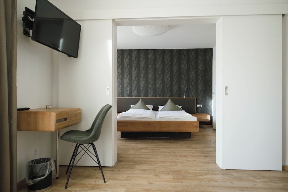 Suite, Garden View