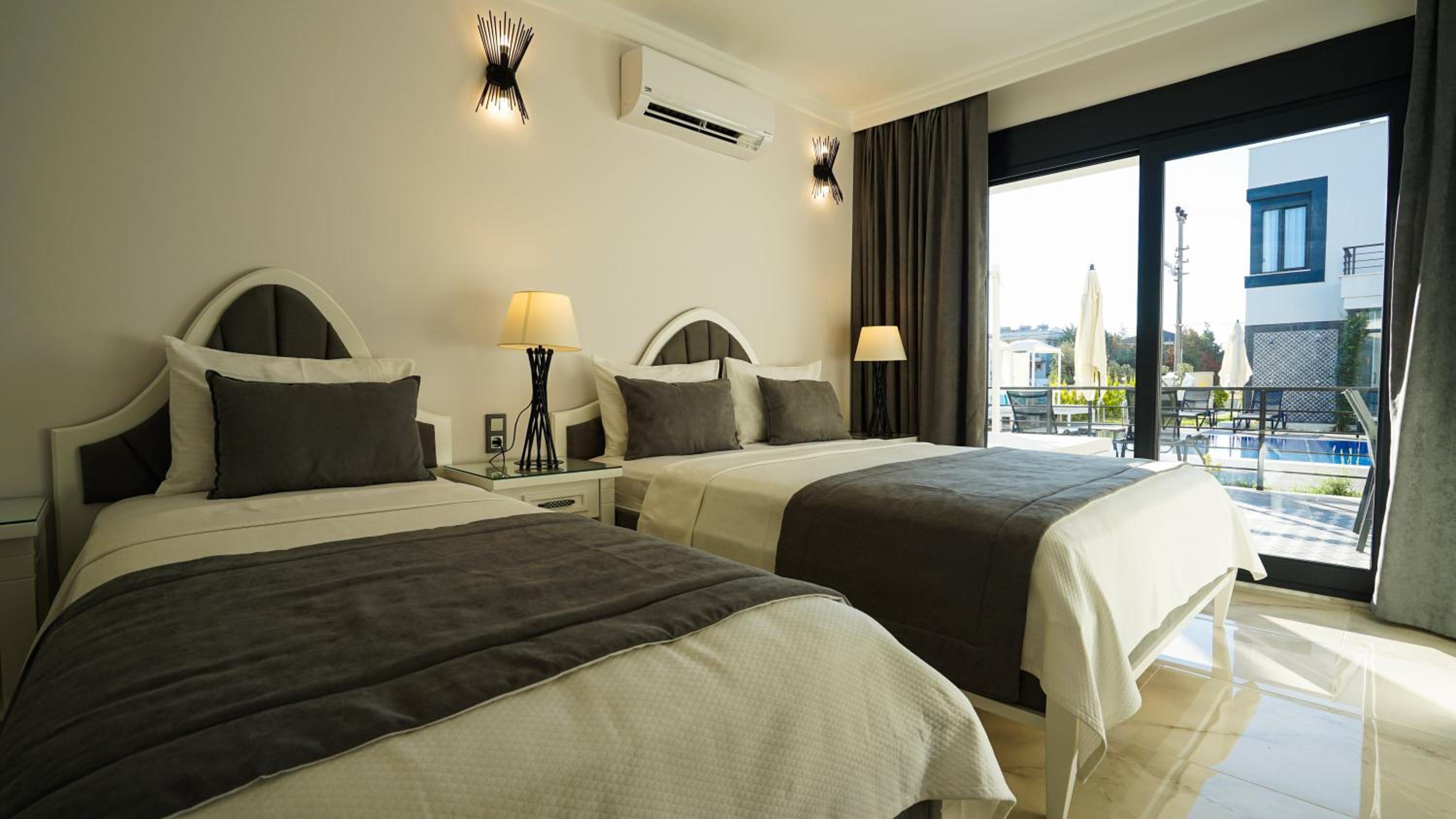 Standard Triple Room - Photo 1