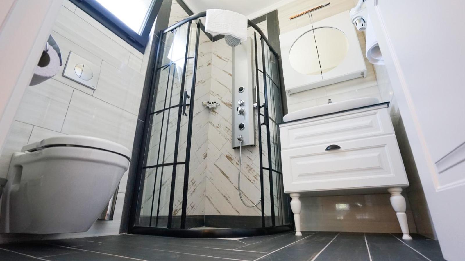 Standard Triple Room - Photo 4