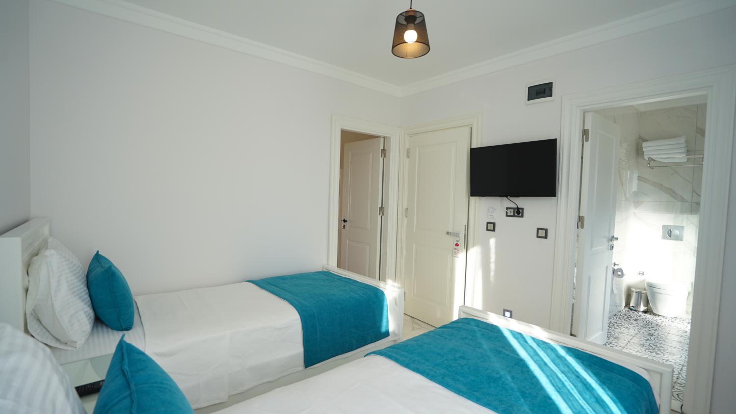 Family Room with Balcony - Photo 8