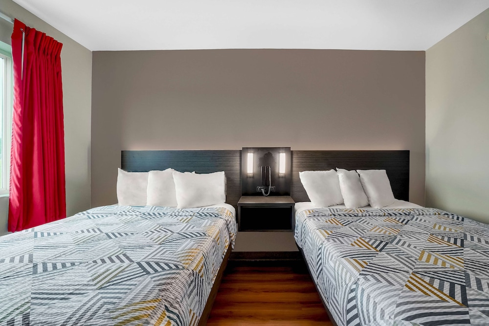 Standard Room, 2 Double Beds, Non Smoking, Refrigerator & Microwave - Photo 3