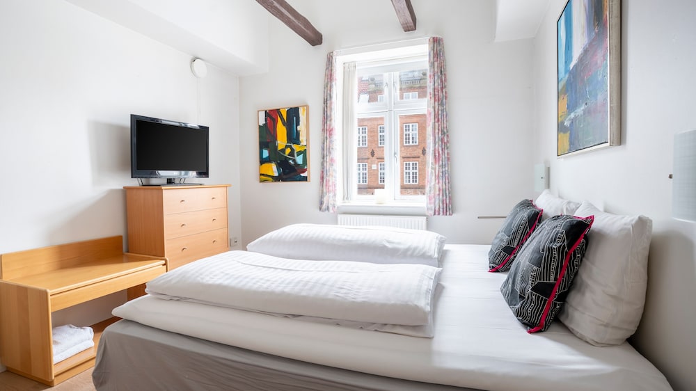 Basic Apartment